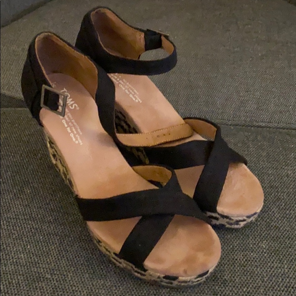 Cute Toms wedges!